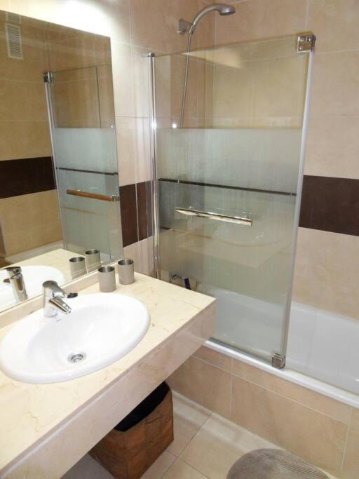 Modern 1 Bedroom Apartment, In La Cala De Mijas Exterior photo