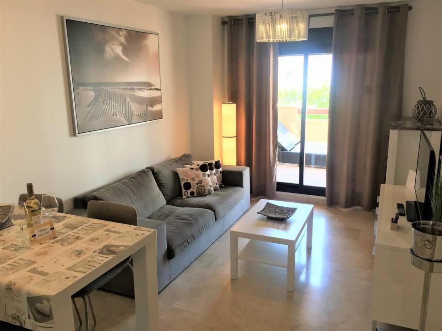 Modern 1 Bedroom Apartment, In La Cala De Mijas Exterior photo